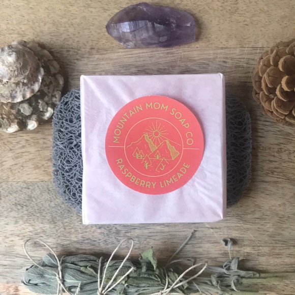 Raspberry Limeade vegan glycerin soap/ 4.5 oz/ Mountain. Mom Soap co / pink - Picture 8 of 11